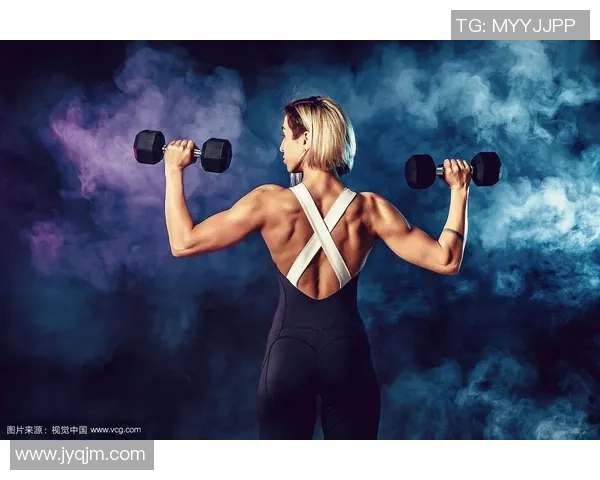 背影足球女星风采展现个性头像图片诠释运动魅力与时尚气息