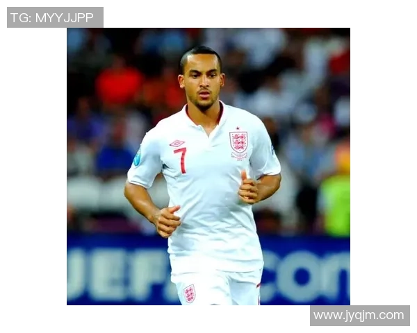 绿茵英雄背后的真实故事揭示足球巨星不为人知的生活瞬间